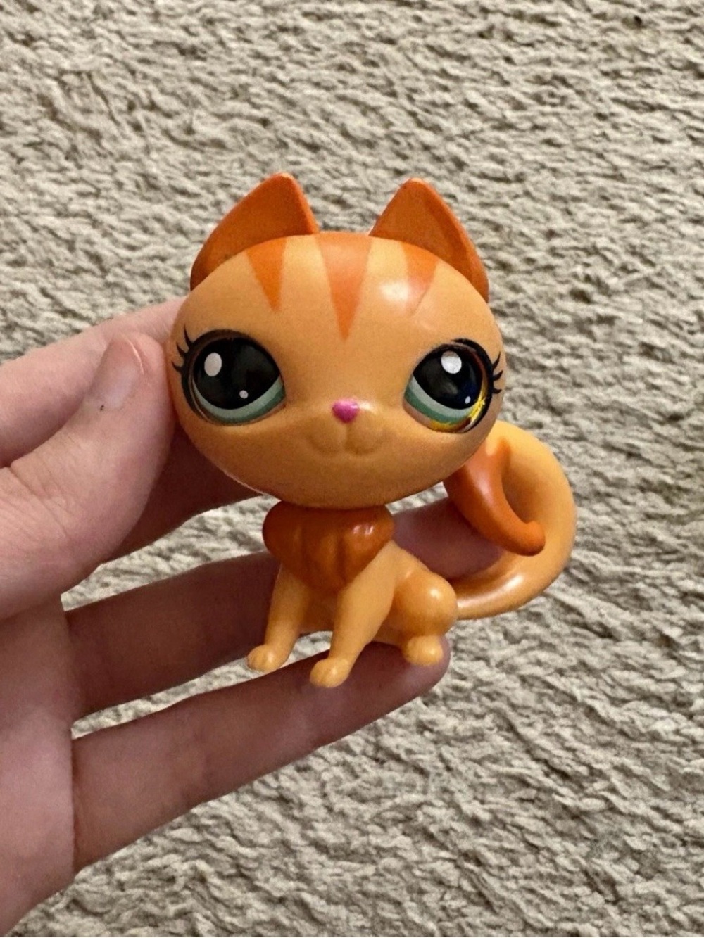 Littlest Pet Shop Orange Cat with Green Eyes